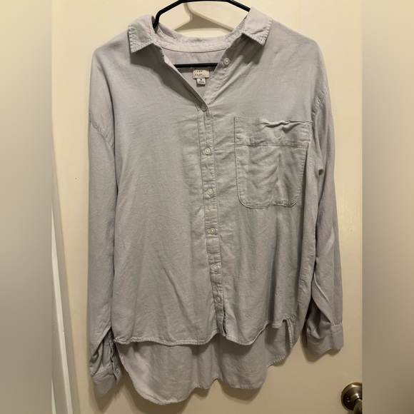 Light grey button down shirt - Picture 1 of 3